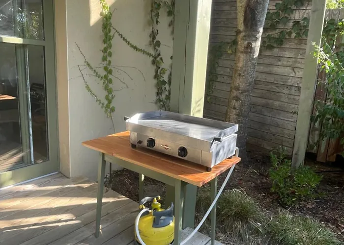 بيت للعطل De L'atelier In *